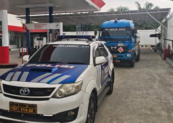 Kawal Distribusi BBM di Langkat, Satlantas Polres Langkat Pastikan Penyaluran Aman dan Antrean SPBU Kondusif