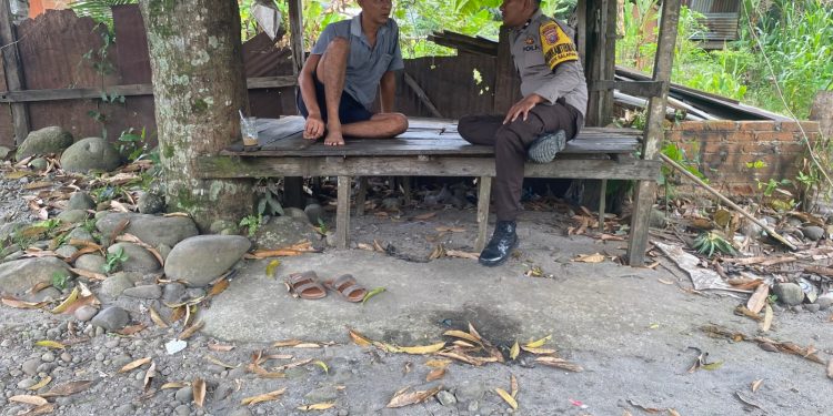Hadir dan Dekat untuk Masyarakat, Bhabinkamtibmas Polsek Salapian Sambangi Warga Binaan