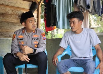Kapolres Langkat Salurkan Bantuan untuk Korban Banjir di Besitang Pastikan Polri Hadir di Tengah Masyarakat
