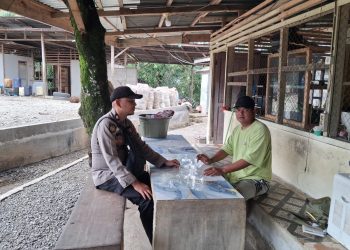Bhabinkamtibmas Polsek Bahorok Sambangi Warga, Perkuat Komunikasi dan Kamtibmas