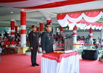 Kapolres Langkat Pimpin Upacara Penurunan Bendera HUT ke-81 RI