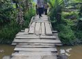 Jembatan Rusak Setahun, Polsek Hinai Tampung Harapan Warga untuk Dibangun Kembali