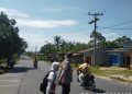 Pulang Sekolah, Polisi Hadir Jaga Arus Tetap Lancar di Pangkalan Susu