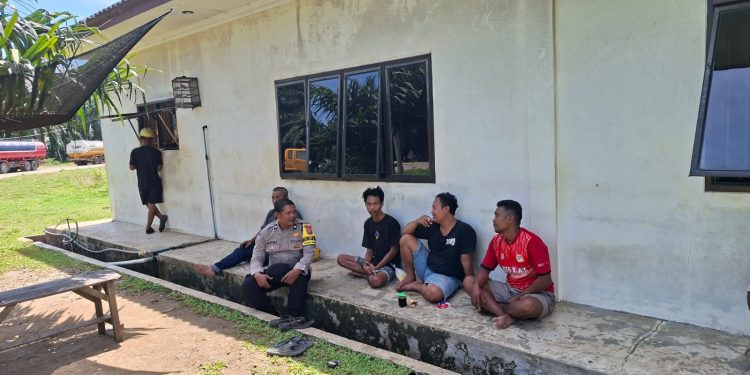 Bhabinkamtibmas Salapian Ingatkan Keselamatan Kerja