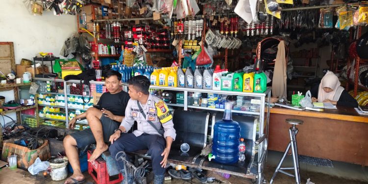 Sambangi Warga, Bhabinkamtibmas Bahorok Ajak Bersama Lindungi Generasi Muda