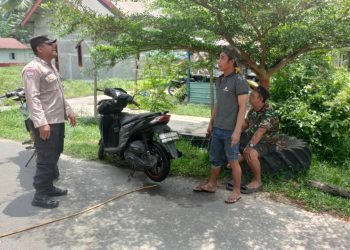 Sambangi Warga, Bhabinkamtibmas Pangkalan Susu Ajak Jaga Lingkungan Tetap Aman