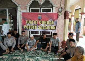 Jumat Curhat di Masjid Nurul Furqon, Polsek Salapian Ajak Jamaah Bersama Jaga Kamtibmas