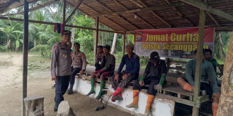Jumat Curhat Polsek Secanggang, Warga Diajak Bersama Jaga Kamtibmas