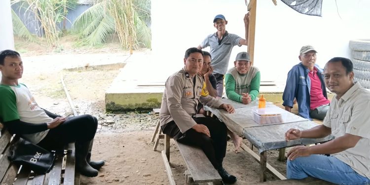 Ngopi dan Ngobrol Kamtibmas, Bhabinkamtibmas Gebang Perkuat Pemolisian Masyarakat