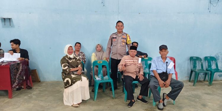 Musim Hujan, Bhabinkamtibmas Bahorok Ingatkan Warga Waspadai Arus Sungai