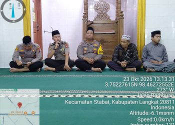 Makmurkan Masjid Sambil Serap Aspirasi, Kapolsek Stabat Gelar ‘Jumat Keliling’ di Masjid Al-Ishlah Kelurahan Perdamaian