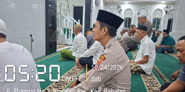 Makmurkan Masjid Sejak Fajar, Polsek Babalan Sosialisasikan Program Ruang Publik Aman Lewat ‘Subuh Keliling’ di Masjid Ubudiyah