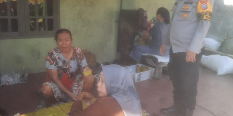 Sambangi Warga di Sidomulyo, Bhabinkamtibmas Bahorok Ajak Bersama Jaga Anak dari Narkoba