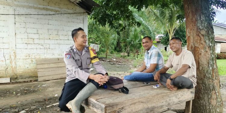 Sambangi Warga hingga Deteksi Dini, Bhabinkamtibmas Salahaji Perkuat Kamtibmas dari Desa