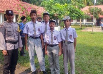 Temui Pelajar SMK/SMA Pemda Bahorok, Bhabinkamtibmas Ingatkan Bahaya Narkoba dan Tawuran