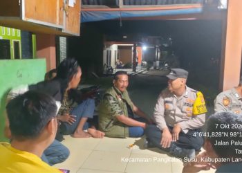 Polisi Bersama Masyarakat, Polsek Besitang Cek Pos Kamling dan Perkuat Cooling System