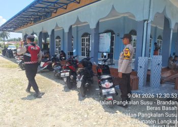 Polisi Bersama Masyarakat, Polsek Pangkalan Susu Amankan Ibadah Salat Jumat