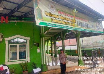 Polsek Hinai Siaga Saat Sholat Zuhur, Pastikan Ibadah Warga Berlangsung Aman dan Nyaman