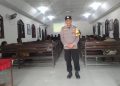 Polisi Bersama Masyarakat, Bhabinkamtibmas Hadir Amankan Ibadah Minggu di Gereja Kyomon Langkat Indah