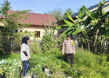 Polisi Bersama Masyarakat, Bhabinkamtibmas Serang Jaya Hilir Sambangi Warga dan Deteksi Dini Gangguan Kamtibmas