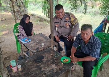 Polisi Bersama Masyarakat, Bhabinkamtibmas Polsek Hinai Ajak Warga Waspada Kejahatan dan Jauhi Judi Online