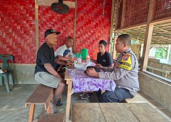 Polisi Bersama Masyarakat, Bhabinkamtibmas Salapian Ajak Warga Naman Jahe Waspada Kejahatan dan Bencana