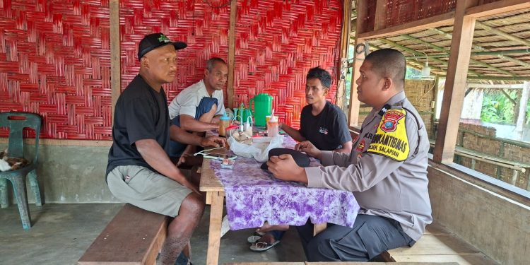 Polisi Bersama Masyarakat, Bhabinkamtibmas Salapian Ajak Warga Naman Jahe Waspada Kejahatan dan Bencana