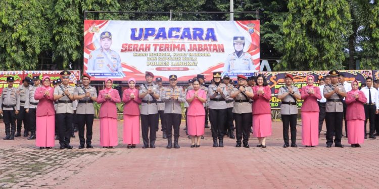 Kapolres Langkat pimpin sertijab Kasat Reskrim, Kasat Narkoba dan Kapolsek