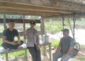 Polisi Bersama Masyarakat, Bhabinkamtibmas Tanjung Pura Sambangi Warga Desa Pekubuan