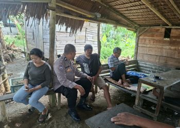 Cegah Gangguan Kamtibmas dan Cuaca Ekstrem, Bhabinkamtibmas Salapian Tatap Muka Bersama Warga
