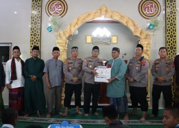 Jumat Keliling di Stabat, Polres Langkat Ajak Warga Perangi Narkoba dan Jaga Kamtibmas